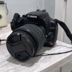 Canon XTI